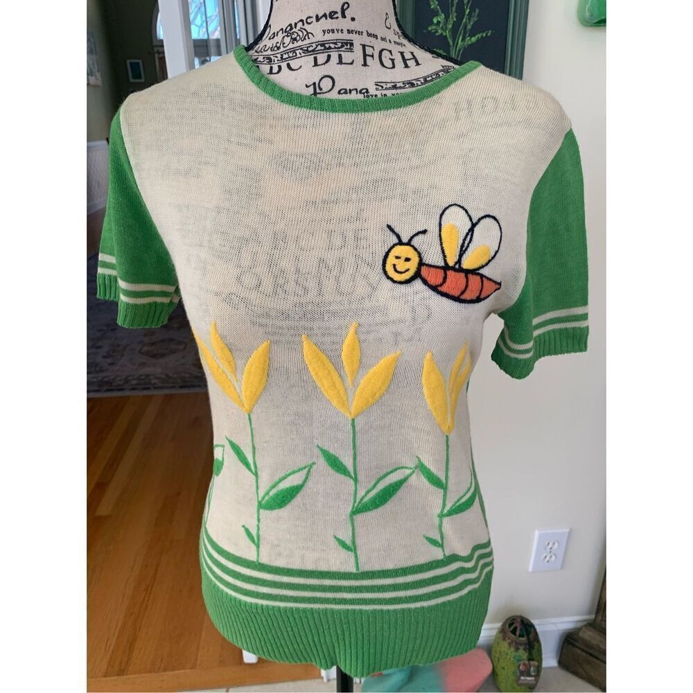Vintage Short Sleeve Bumble Bee Sweater (60s/70s) - Picture 8 of 8